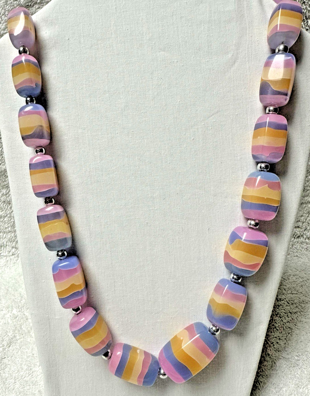 Vintage MCM Estate 30” Chunky Pastel Lucite Bead Strand Necklace n0129