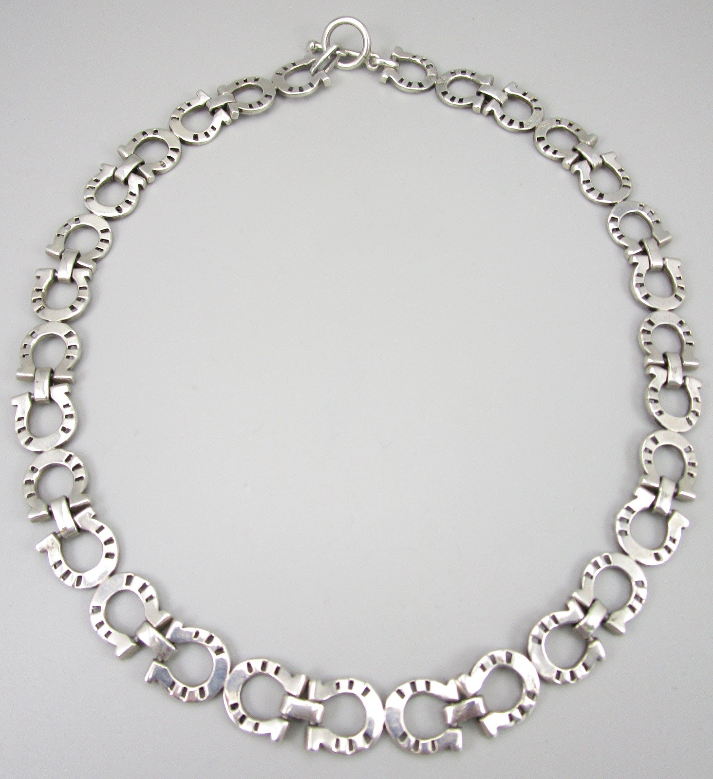 UNUSUAL EMILIA LOS CASTILLO MEXICAN STERLING SILVER HORSESHOE 19″ NECKLACE – 57G