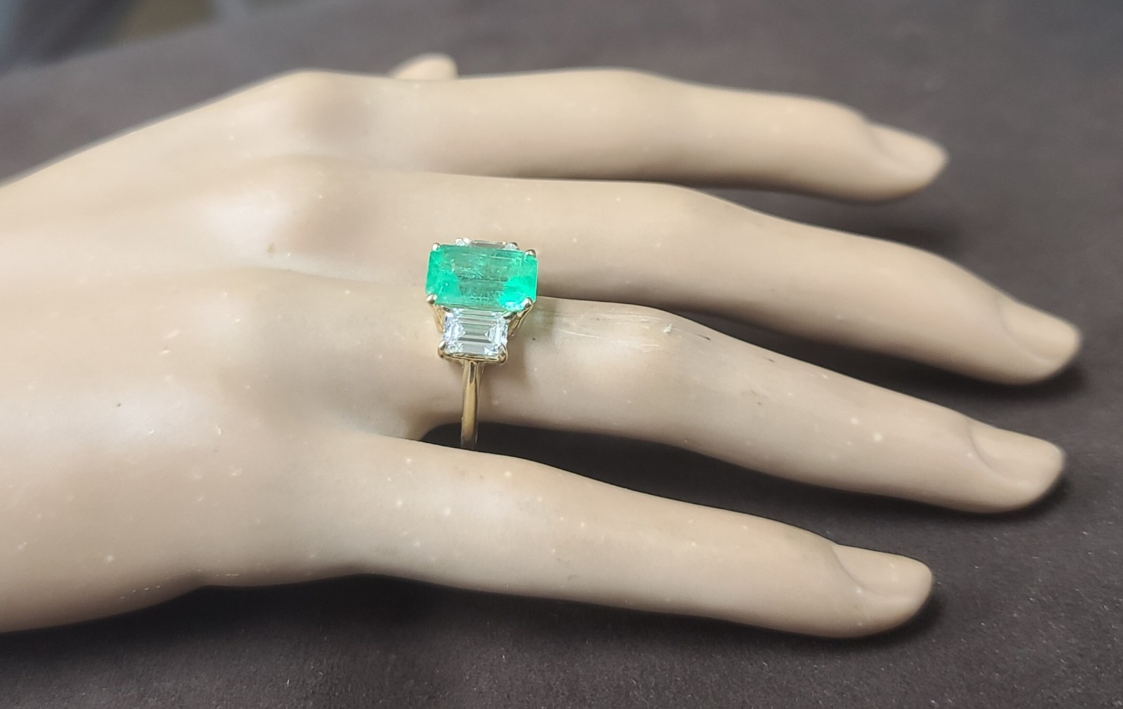 Vintage 14k Yellow Gold Engagement Ring3.02ct.Natural Colombian Emerald GIA Cert