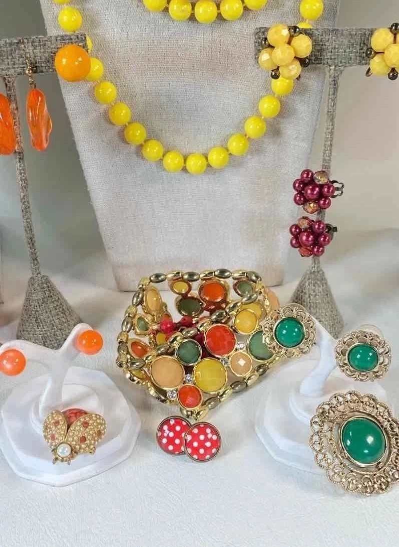 Vintage 1950s-1980s Ketchup & Mustard Color Bold Costume Jewelry Grabbag Lot
