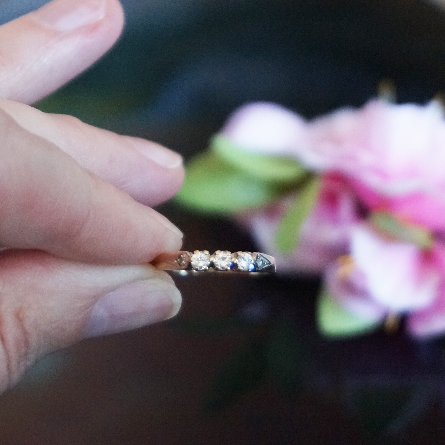 Solid 9kt Gold Solitaire diamond Ring with 0.35ct Diamonds