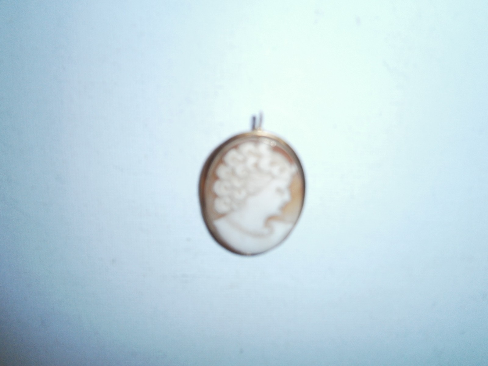 Vintage Gold Frame BDA Signed Conch Shell Victorian Cameo Brooch Pin Pendant