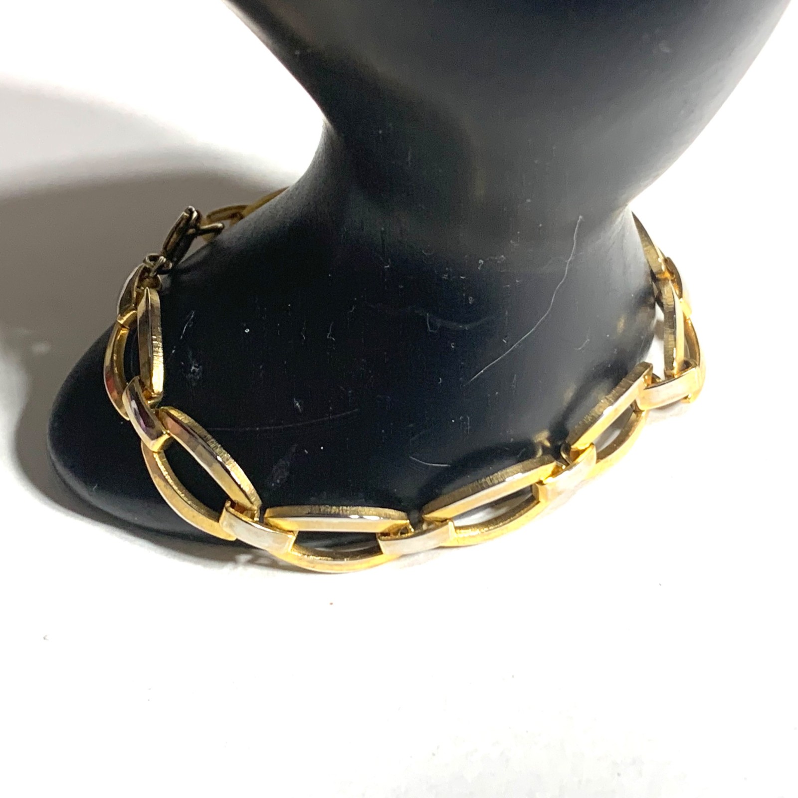 Vintage Gold Tone Chain Link Bracelet Open Oval Articulated Links