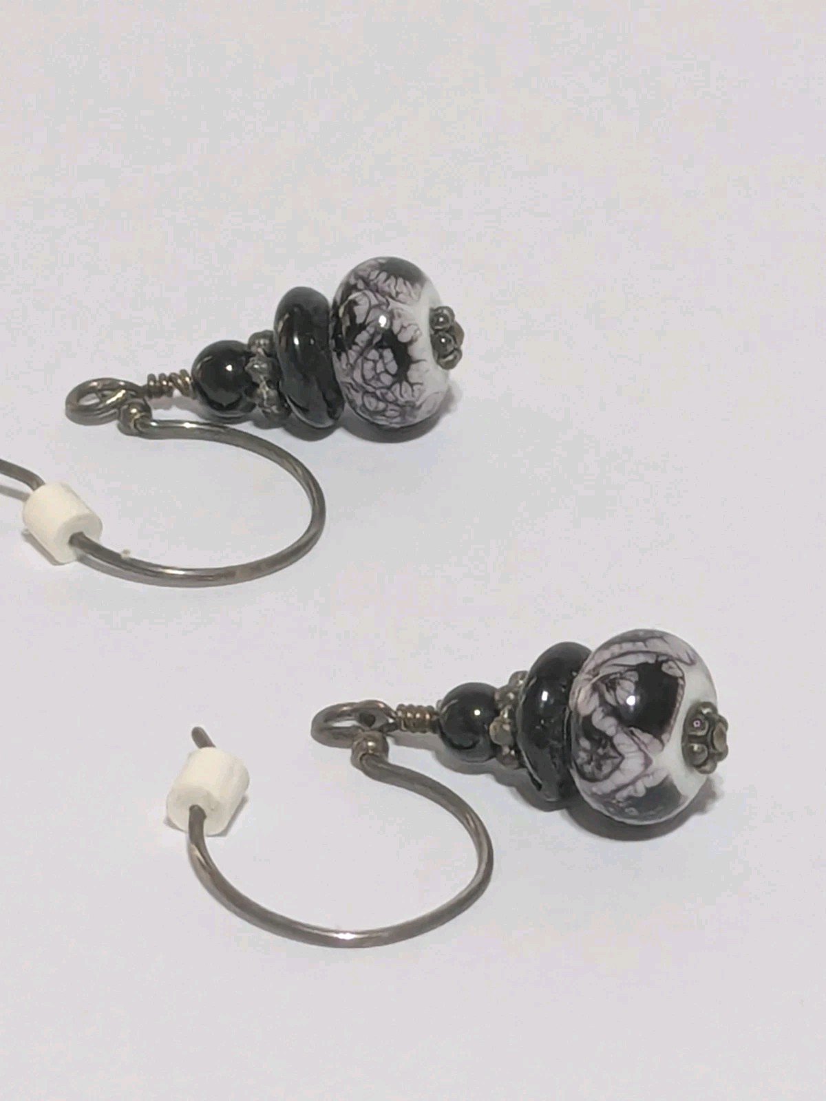 Vintage Lamp Glass Bead Flower Design Hook Dangle Earrings 1″. Silver Tone.