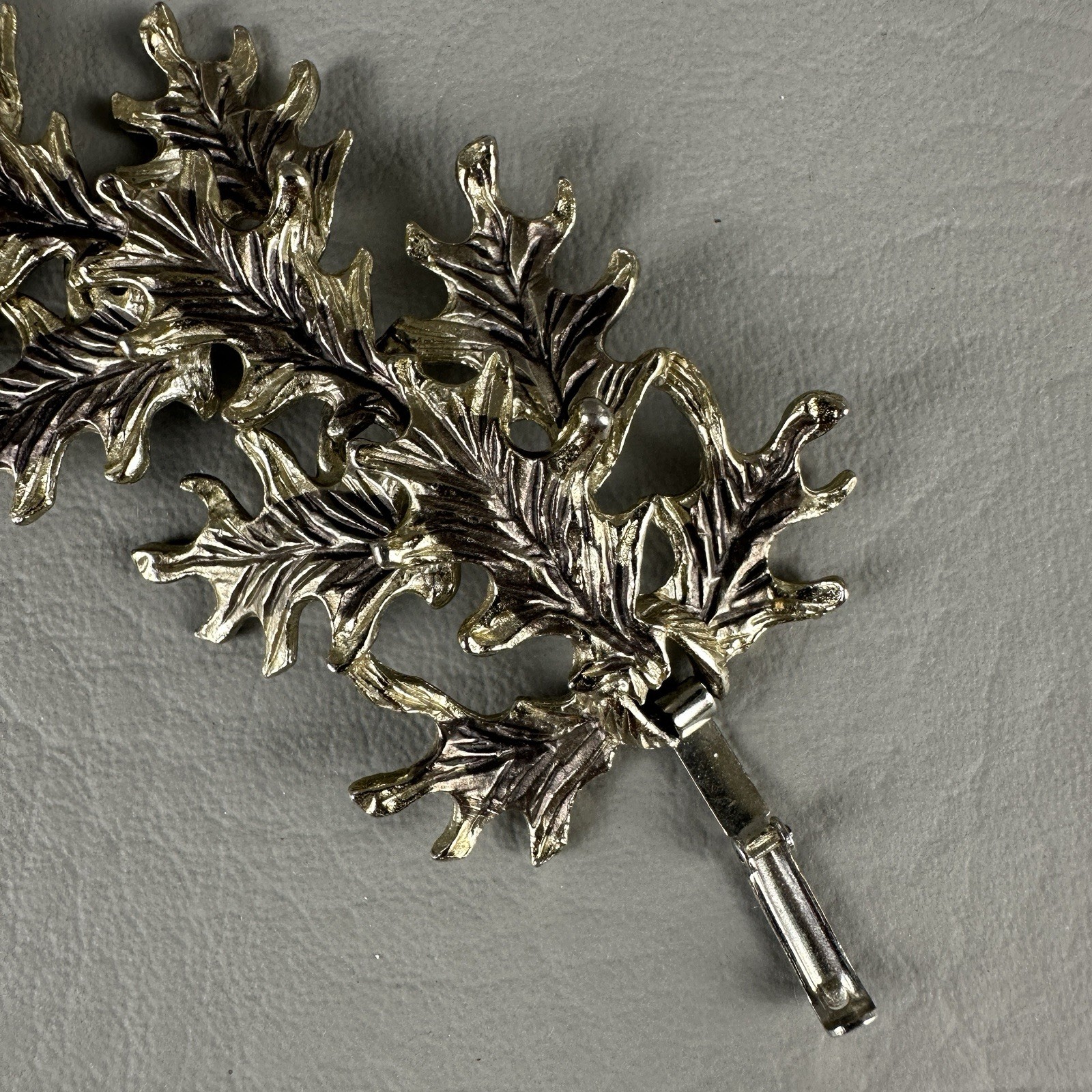Vintage Leaf Bracelet Articulated Nature Gold Tone Botanical 6.5″