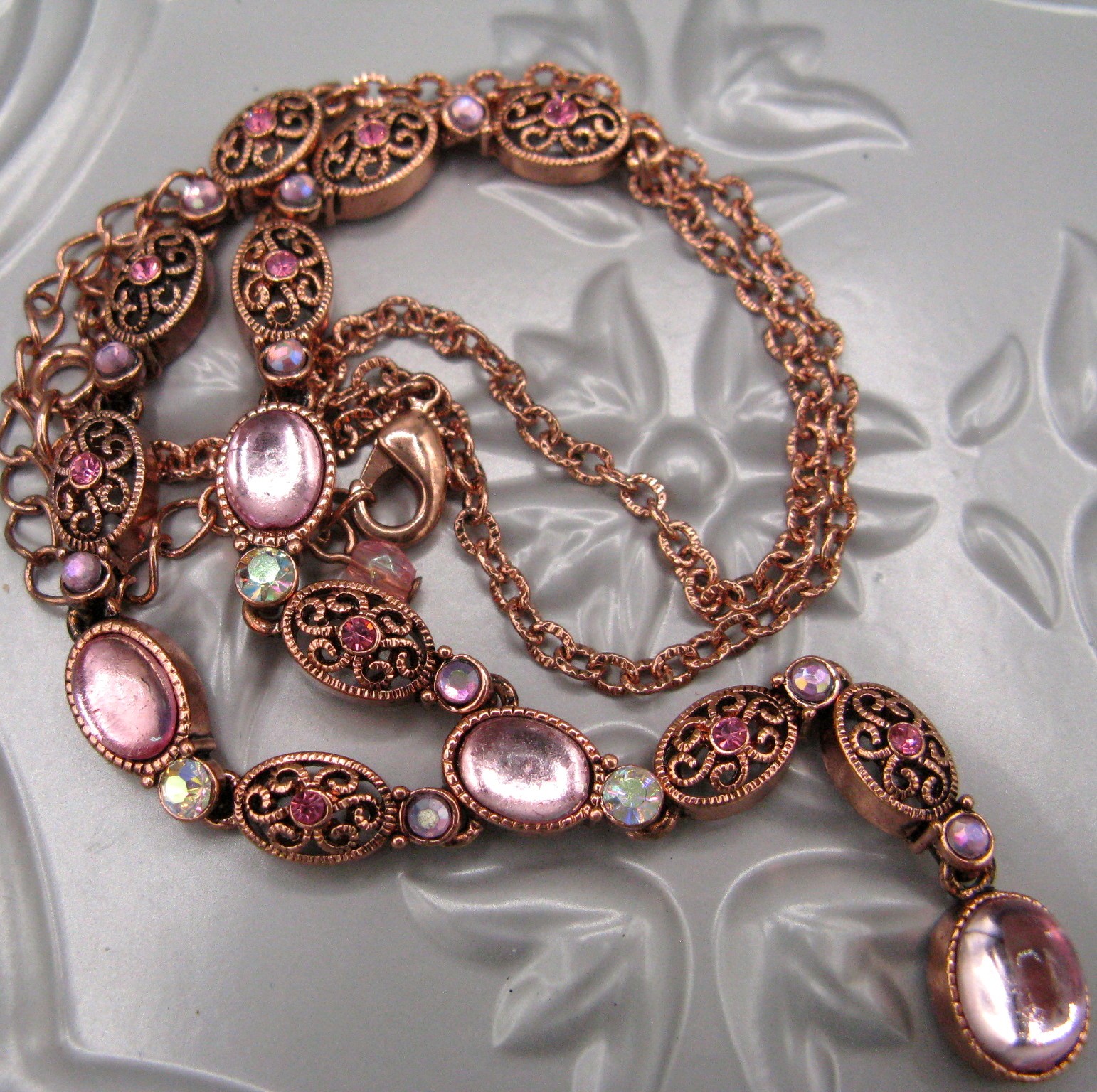 AVON Vtg 2005 Coppertone And Pink Y Necklace And Pierced Earrings Set With Box