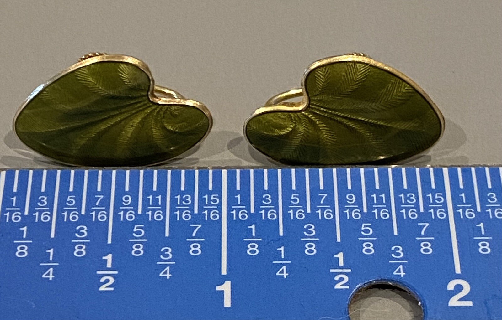 Beautiful Sterling Finn Jensen Norway Lime Green Enamel Lily Pad Earrings 5.14gr