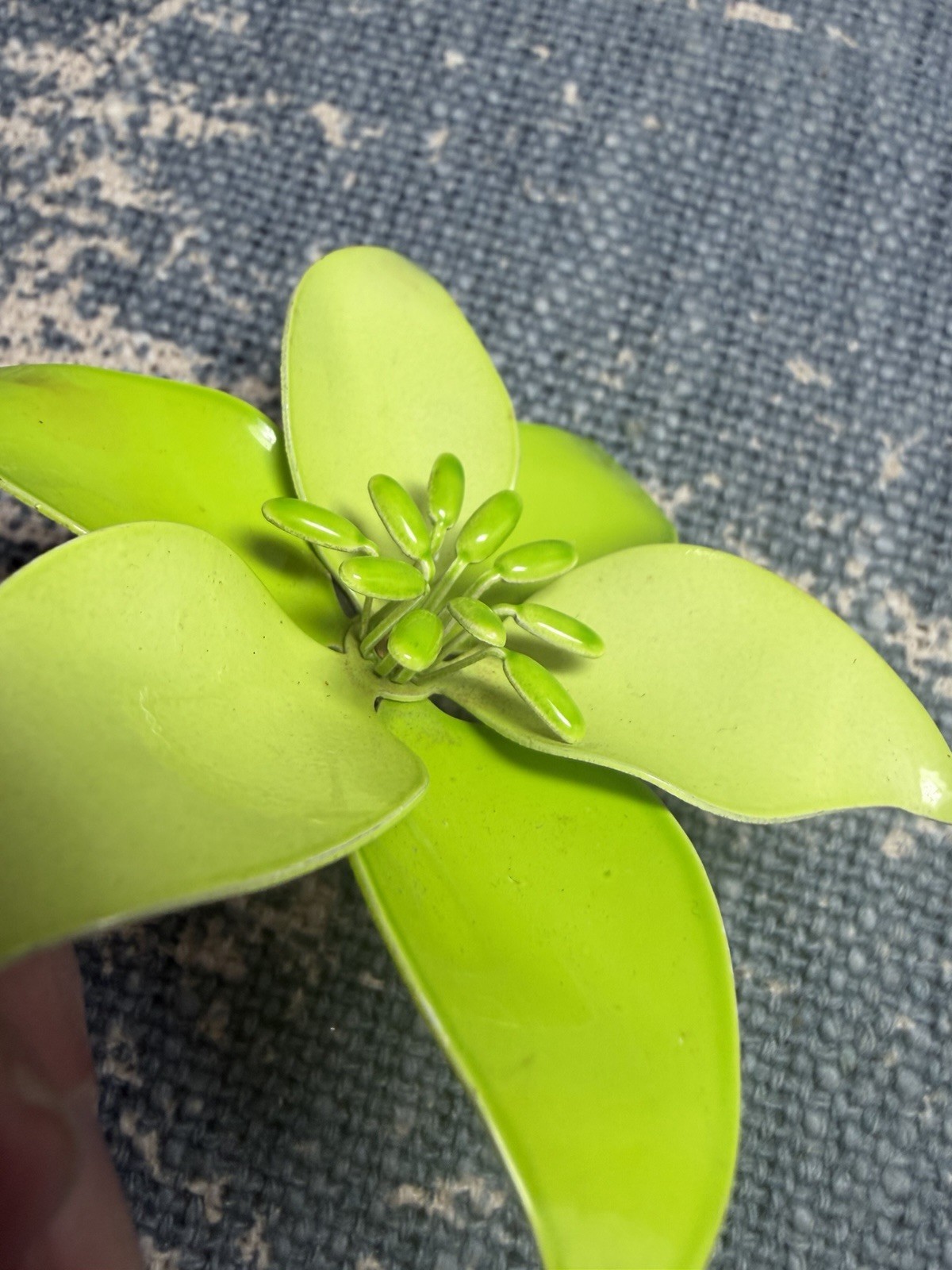 Rare Retro Lg Hippy MCM 60’s Lime Green Enamel Metal Flower Brooch Bead Center