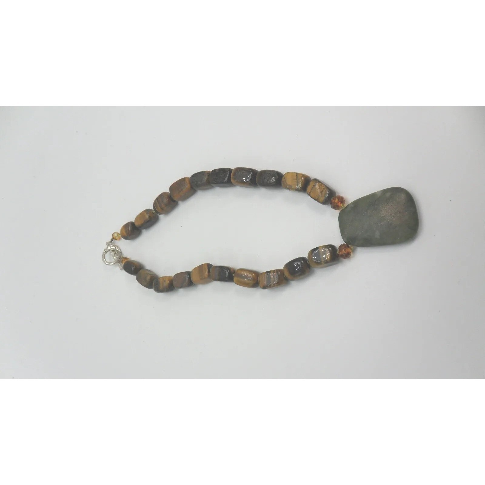 Stunning Vintage Tiger Eye Square Cut Jade ? 17″ Necklace Choker