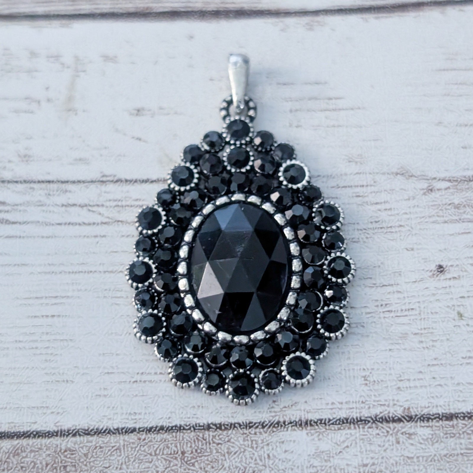 Vintage Pendant Black Gems – Elegant Regal Pendant – No Chain Included