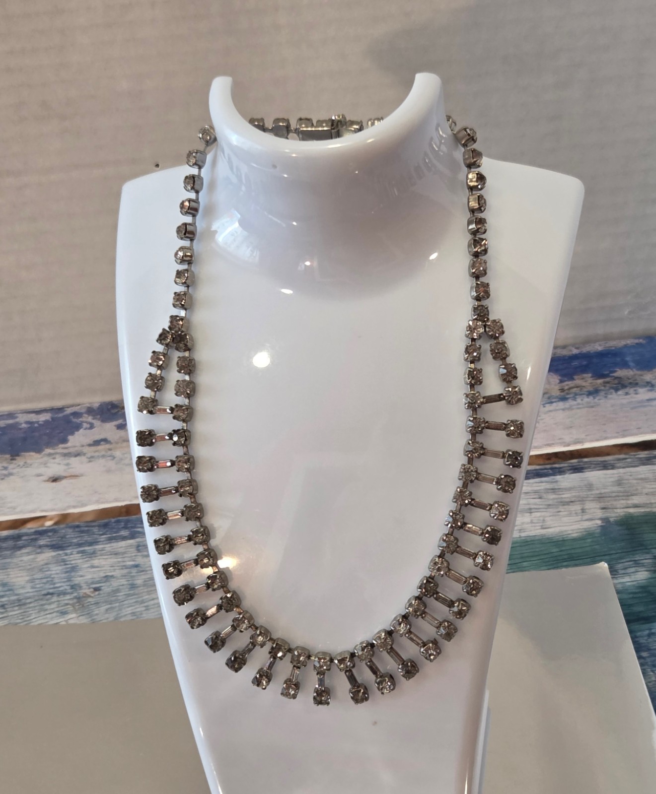 VINTAGE-RETRO STUNNING 1950’s Rhinestone Cocktail Icy Drip Necklace 16 in