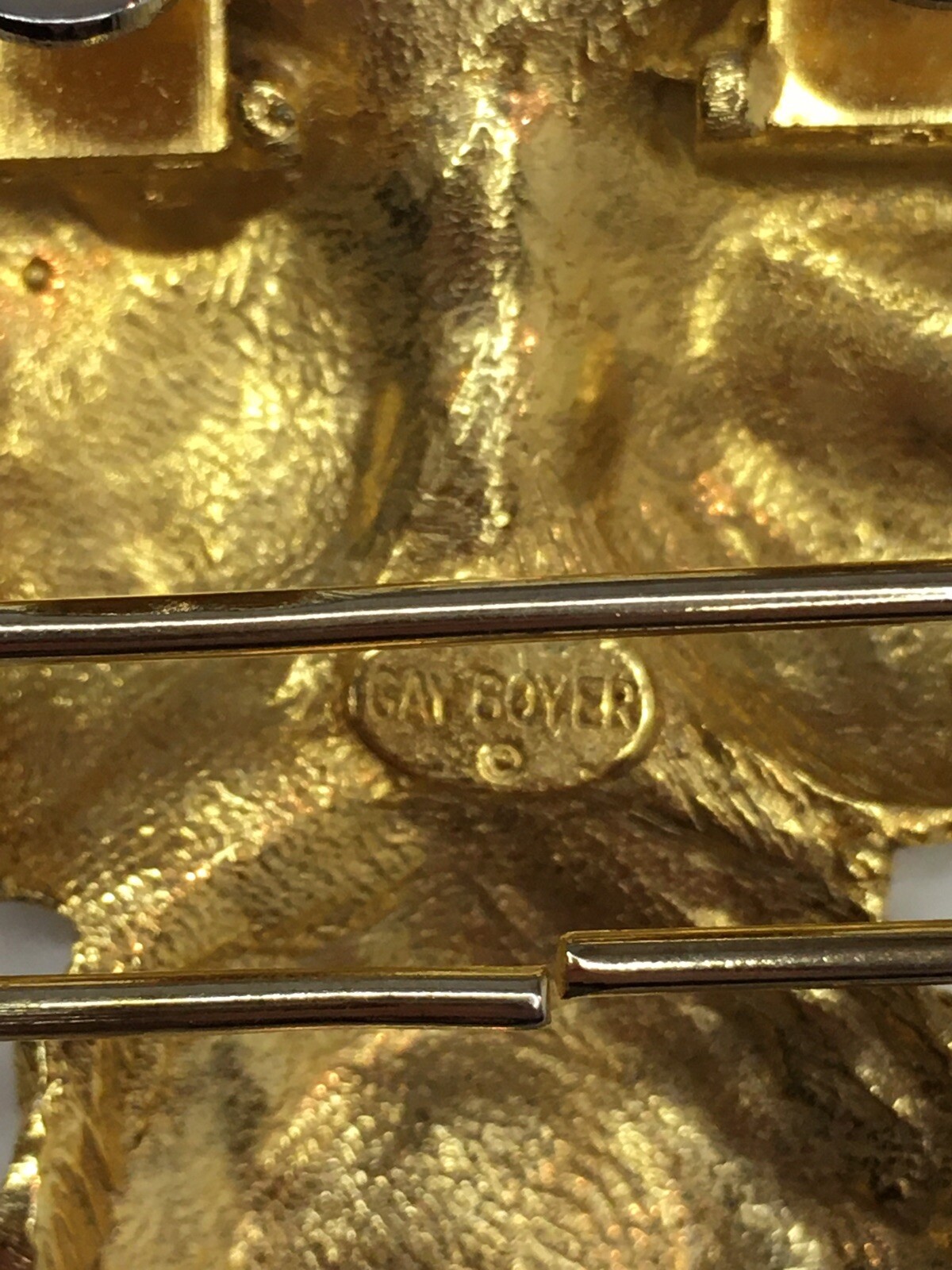 Gay Boyer Signed Scarf Clip Gold Tone Textured Vintage Accessory