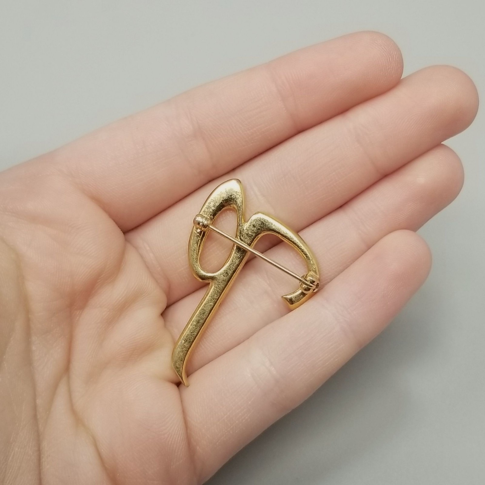 Vintage Letter P or D Monogram Brooch Gold Tone Letter Initial Lapel Pin