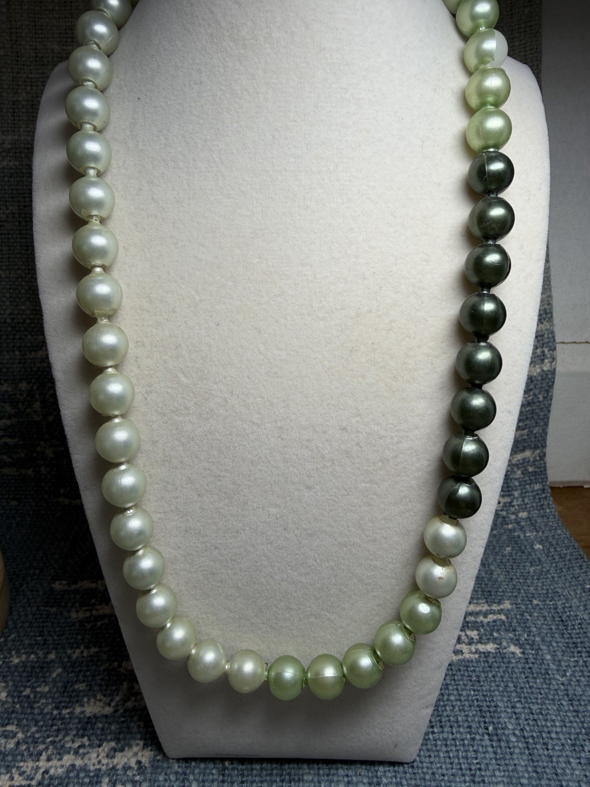 VTG Pop Bead Necklace Multi Shade Pearl Metallic Green Adjustable Retro