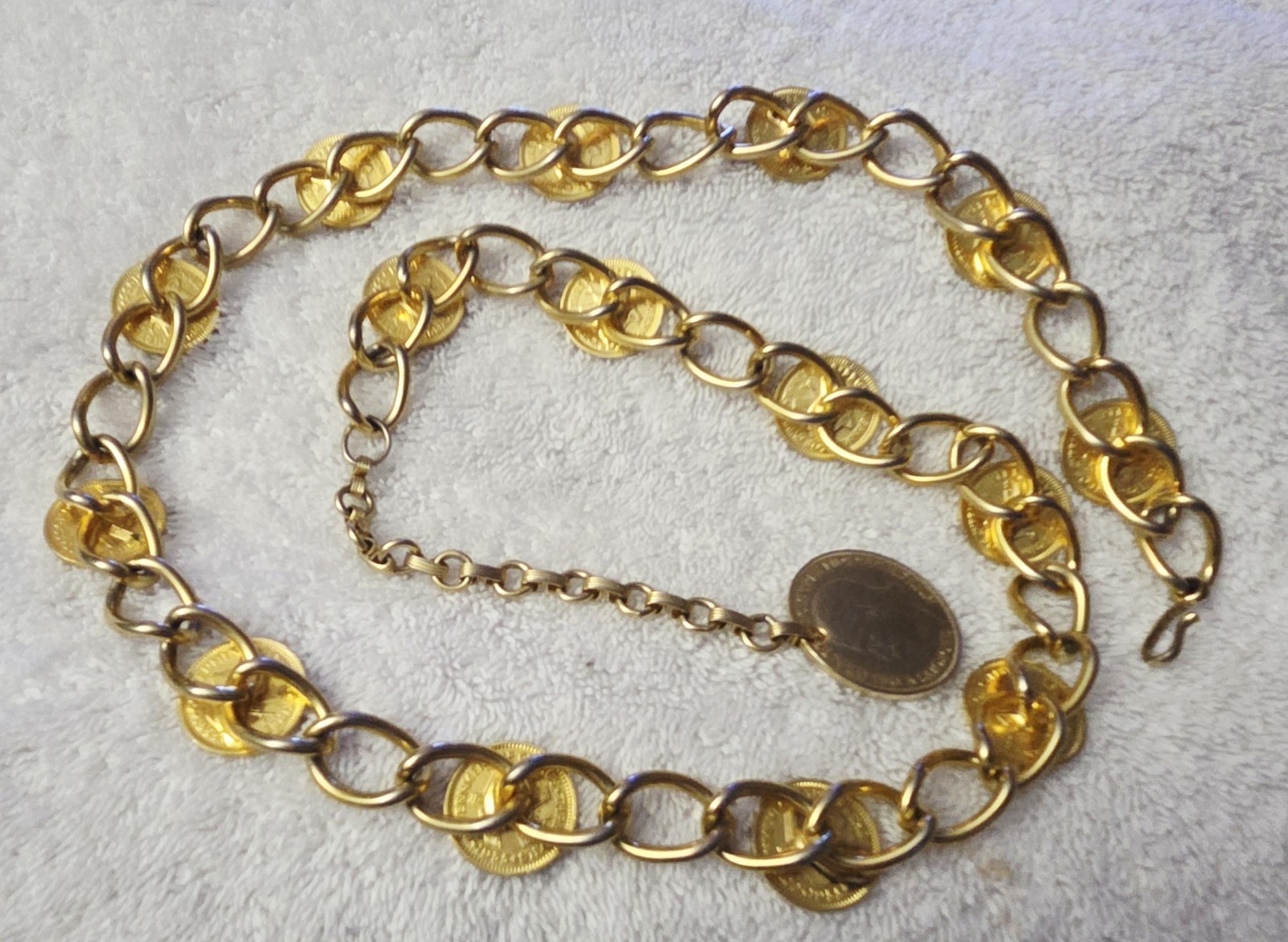 Vintage 1927 Queen Elizabeth II Penny Coin 32″ Large Link Necklace Gold Tone