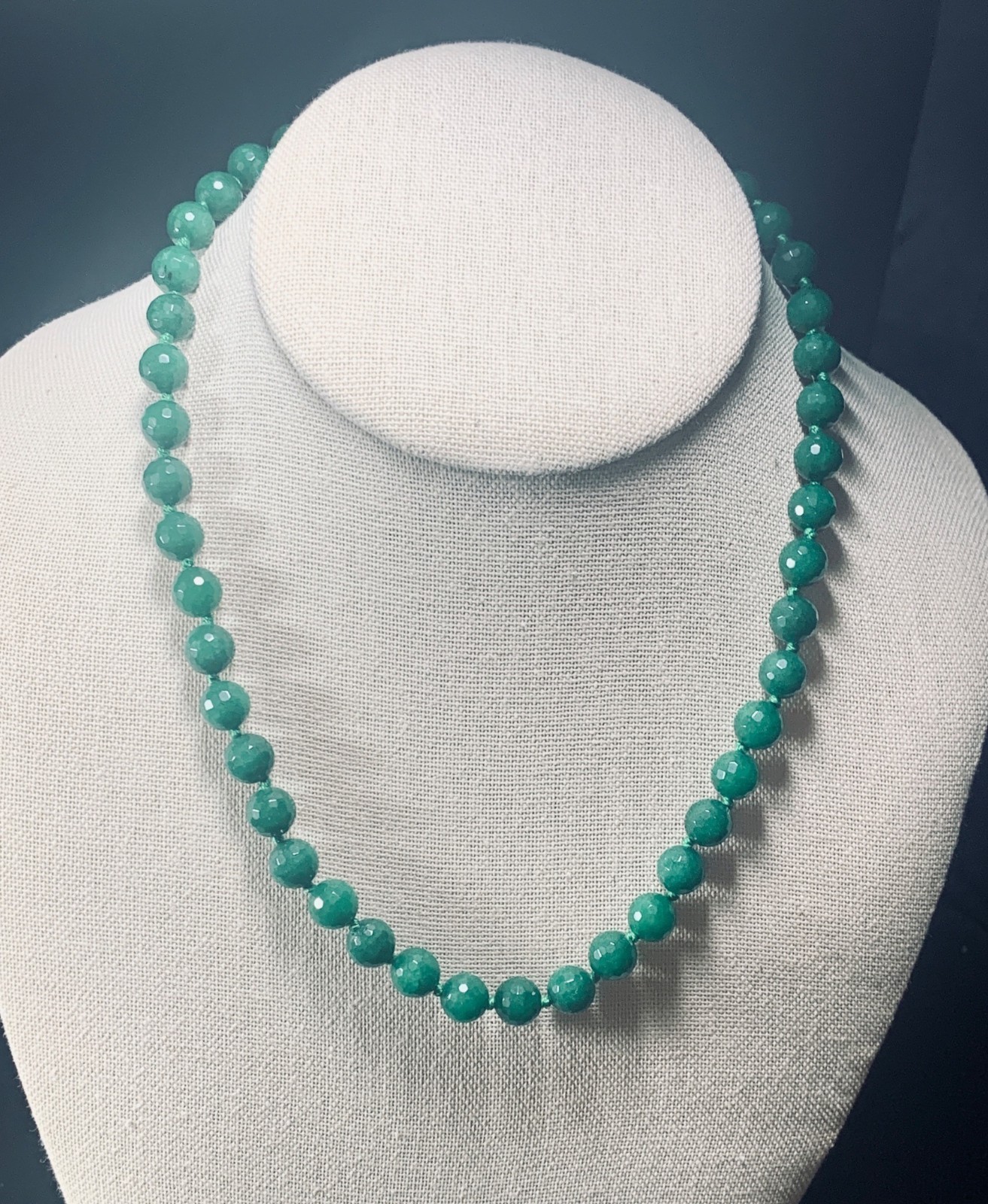 Green Agate Beaded Necklace With Faceted Round Beads & Vintage-Style Clasp