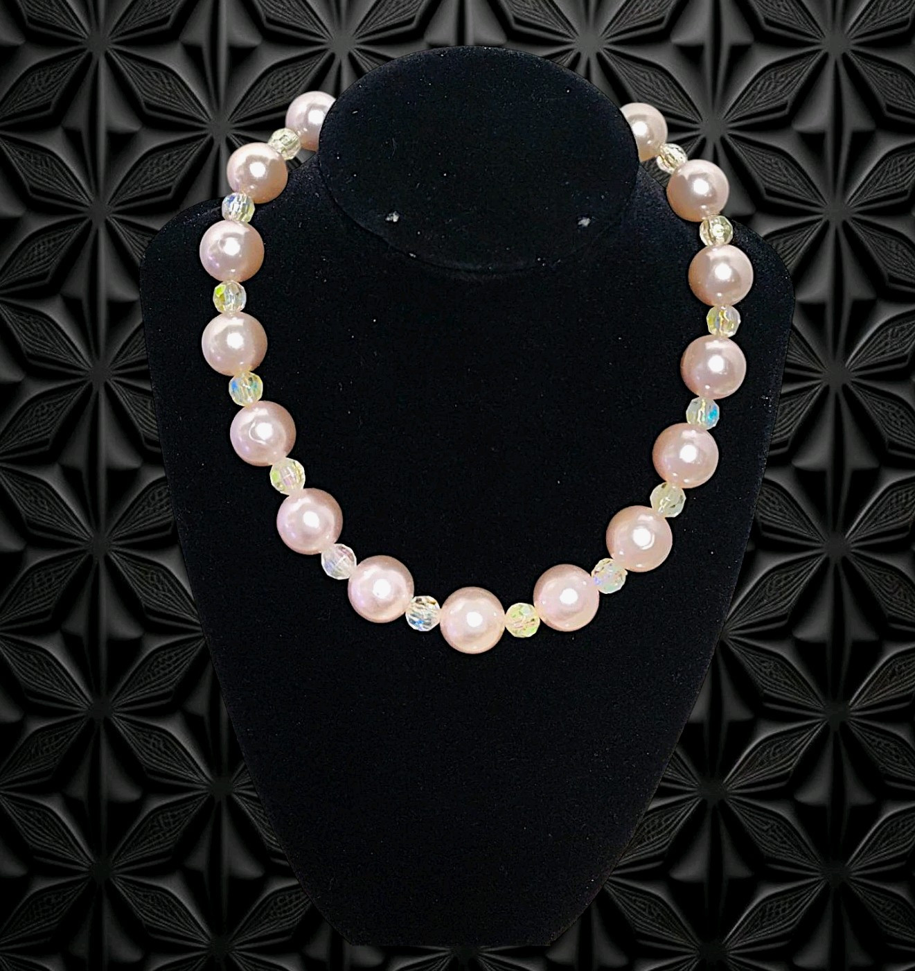 Joan’s Collectibles Vintage Faux Pearl Plastic Crystal Rhinestone Bead Necklace