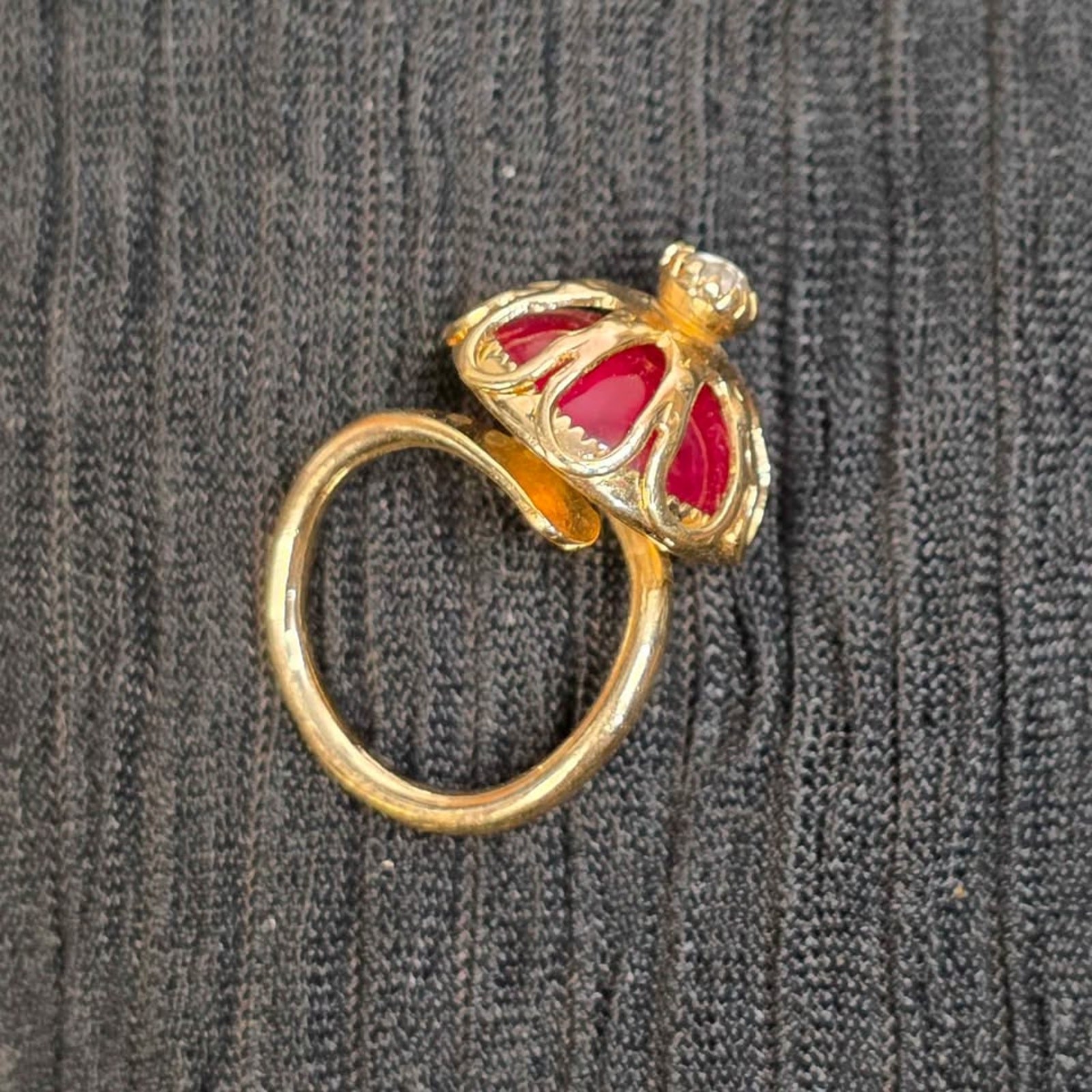 Sarah Coventry Royal Crown Cocktail Ring 70s 1971 Red Gold Tone
