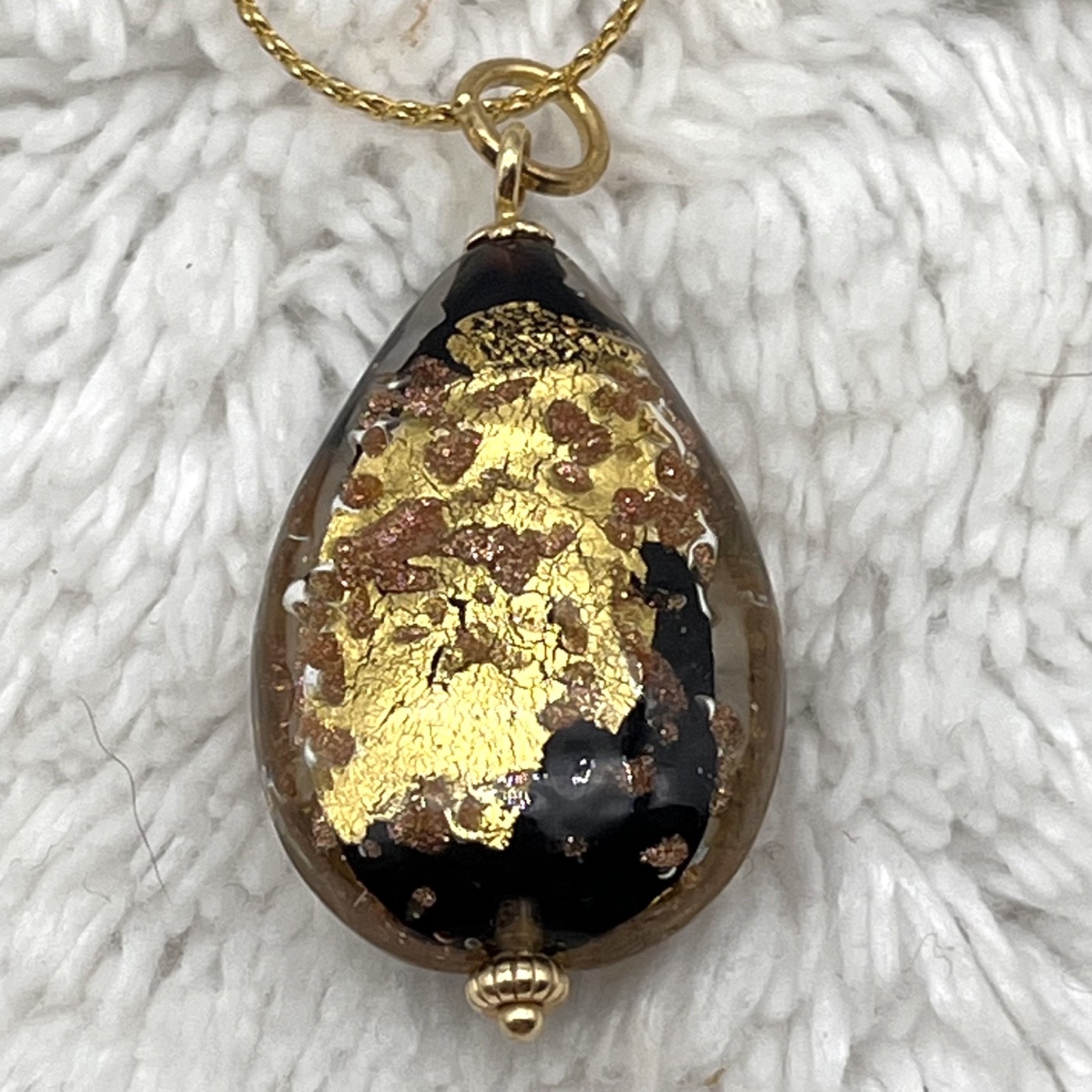 Vintage Gold Foil Pendant Necklace Glass Teardrop 16″