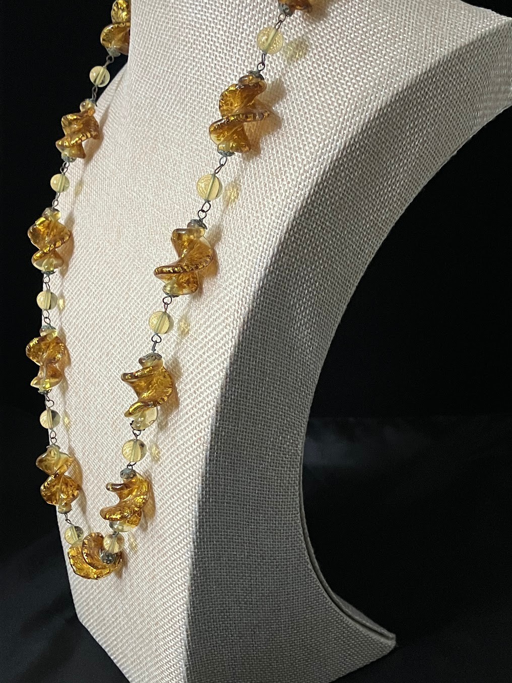 Vintage Art Glass Beaded Necklace Twist Gold Foil Station Chain 28″ READ