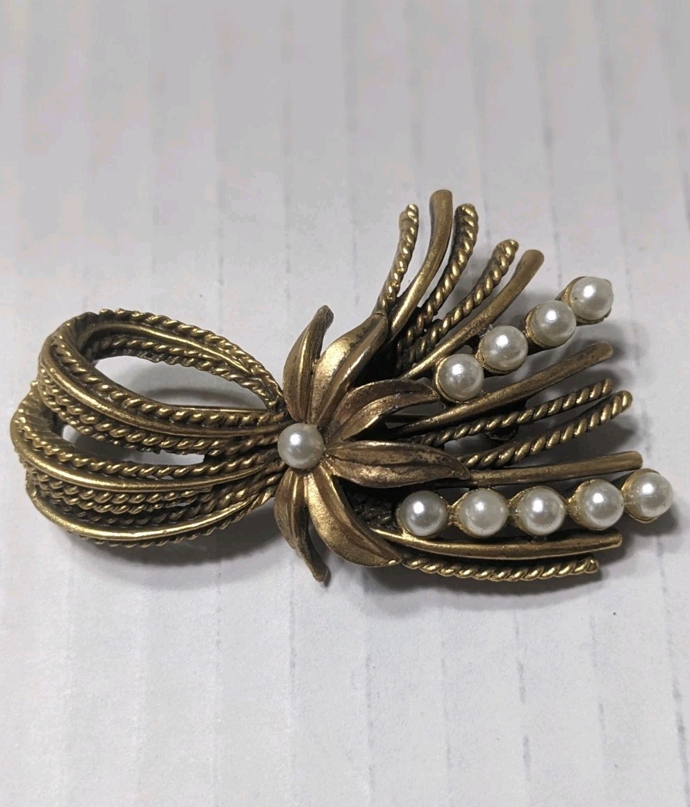 Vintage Gold Tone Bow Brooch with Faux Pearls and Rollover Safety Clasp Chic