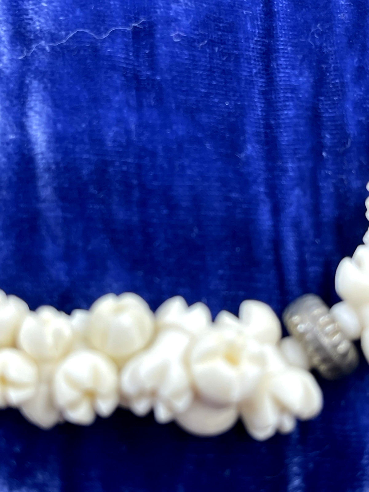VTG Carved South Western Beach Flower Roses Beaded Metal Necklace 21”