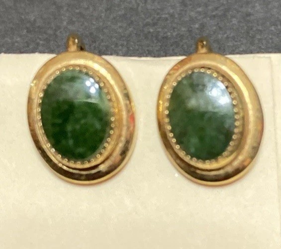 1/20 12K Gold Filled Screw back Earrings. 3/8” Long X 1/4” Wide. Jade Stones.