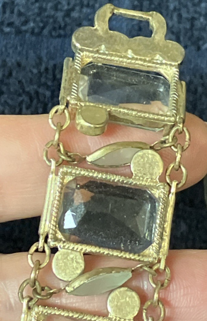Vntge “Rock Crystal” Lucite/Acrylic Bracelet Rectangle Clear Faceted Panels 7.5”