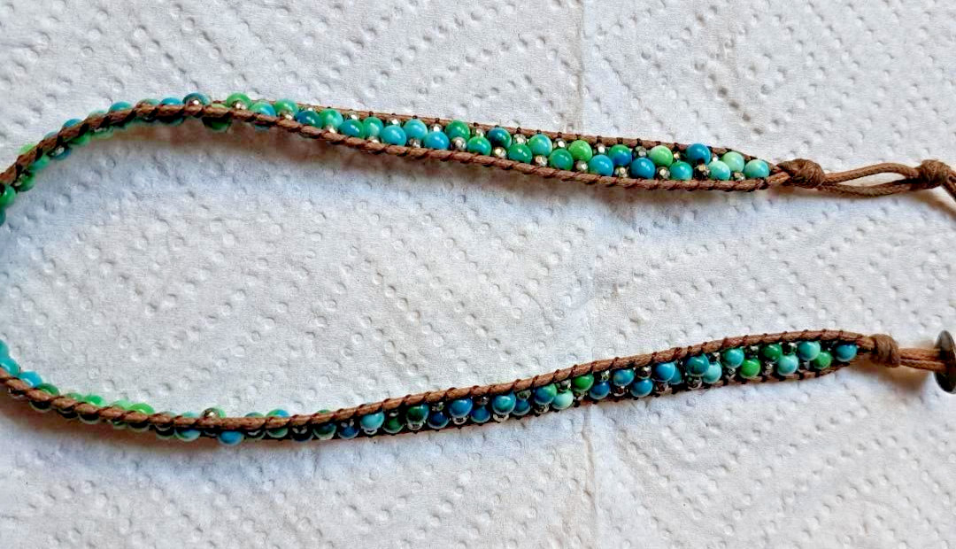 PRE-OWNED GREEN AND BLUE BEADED LEATHER CORD WRAPPED CHOKER – APPROX 12 1/2″
