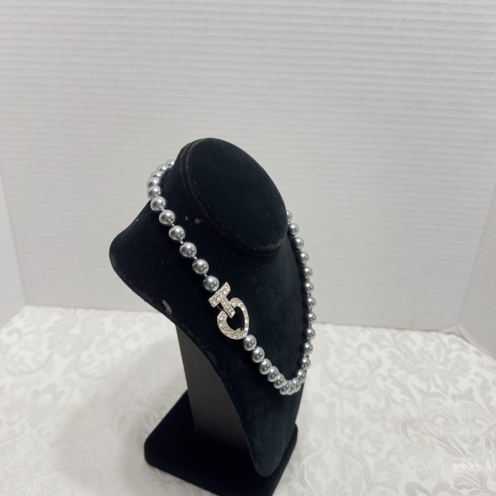 Faux Grey Gray Pearl Necklace And Bracelet Set Heart Lock Clasp Rhinestones
