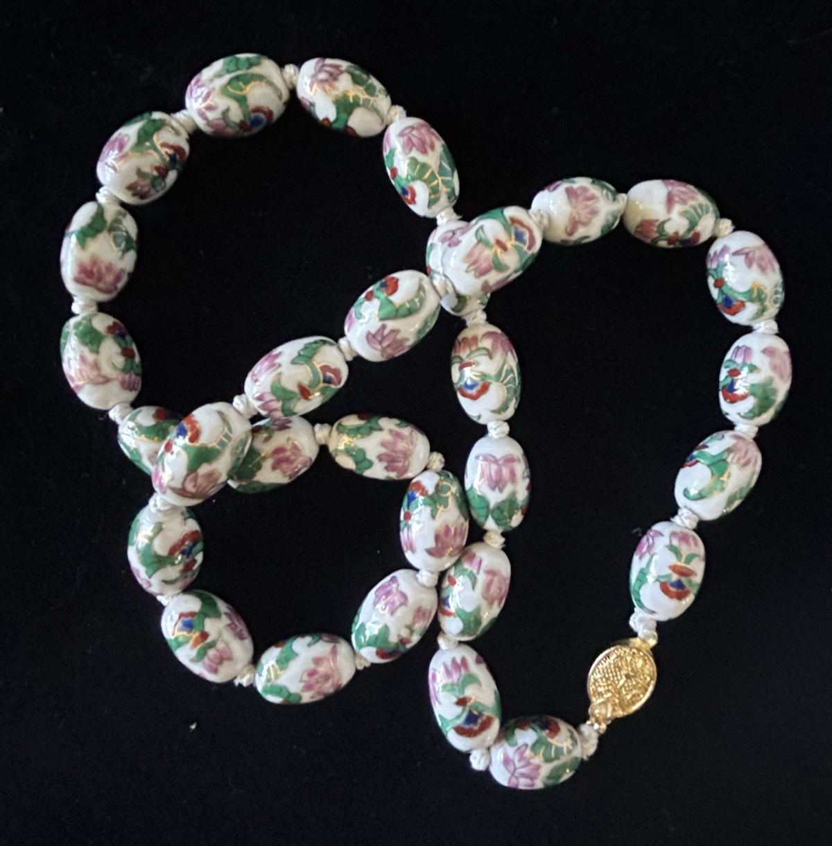Vintage Chinese CLOISONNE Oval Bead NECKLACE Hand Knot White Lotus Blossom 24″