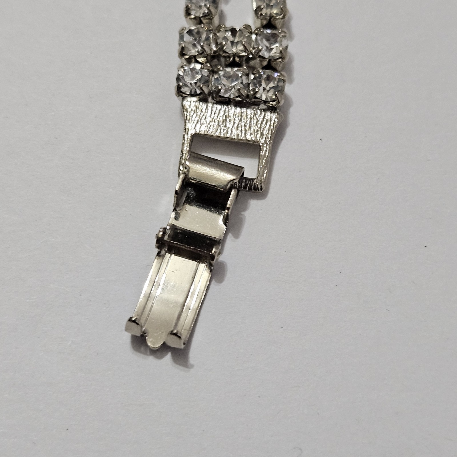 Elegant Vtg 7″ Rhinestone Bracelet 2 Rows Of Small Stones 3 Larger Center Stones