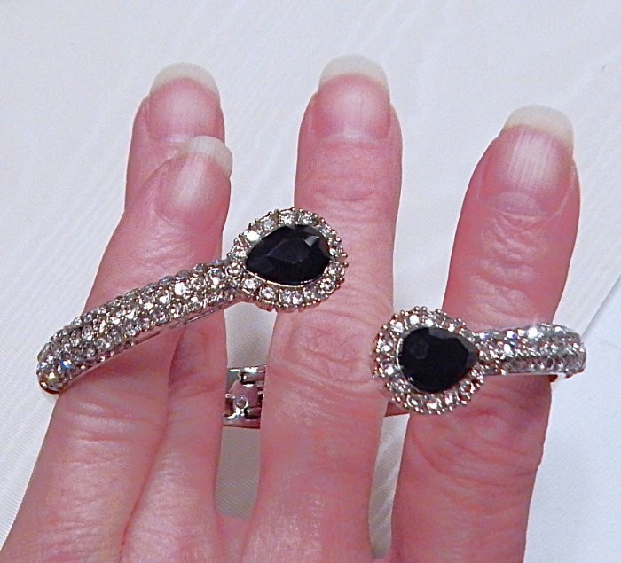Retro Vintage Pave Rhinestone Bypass Cuff Bracelet MONET NWOT S42