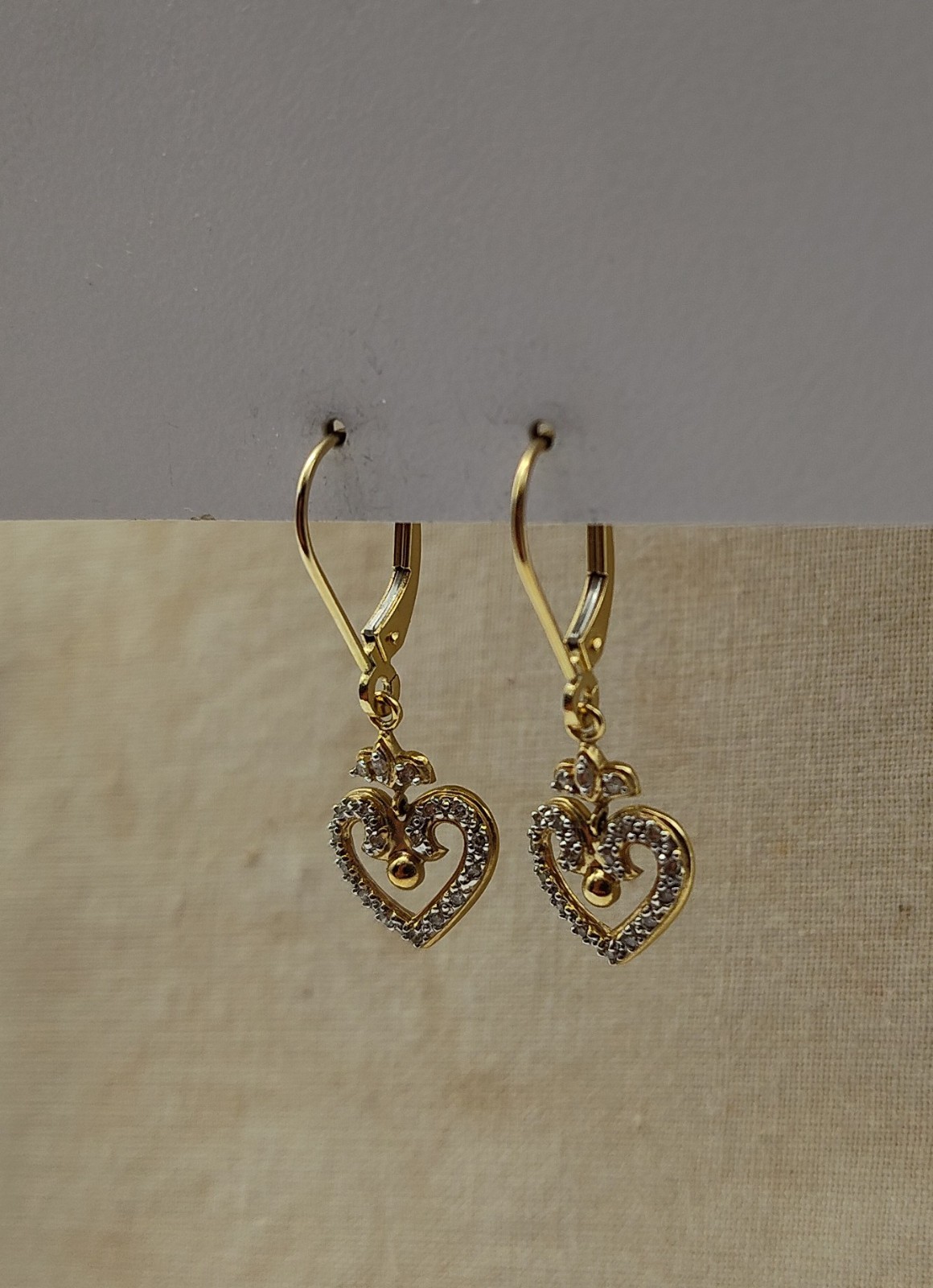 Vintage Heart Clear Stone 14k Solid Yellow Gold Post Earrings Dangle Drop
