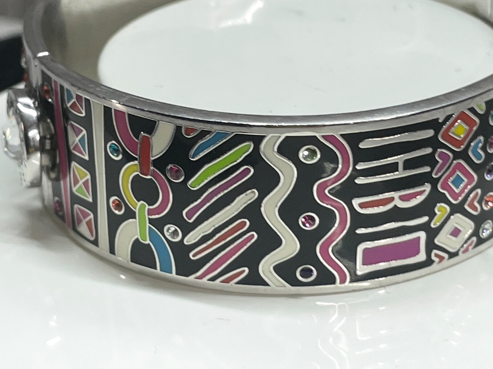 Metal Hinged Bracelet w/ Rhinestone opening Beautiful Colorful VIntage