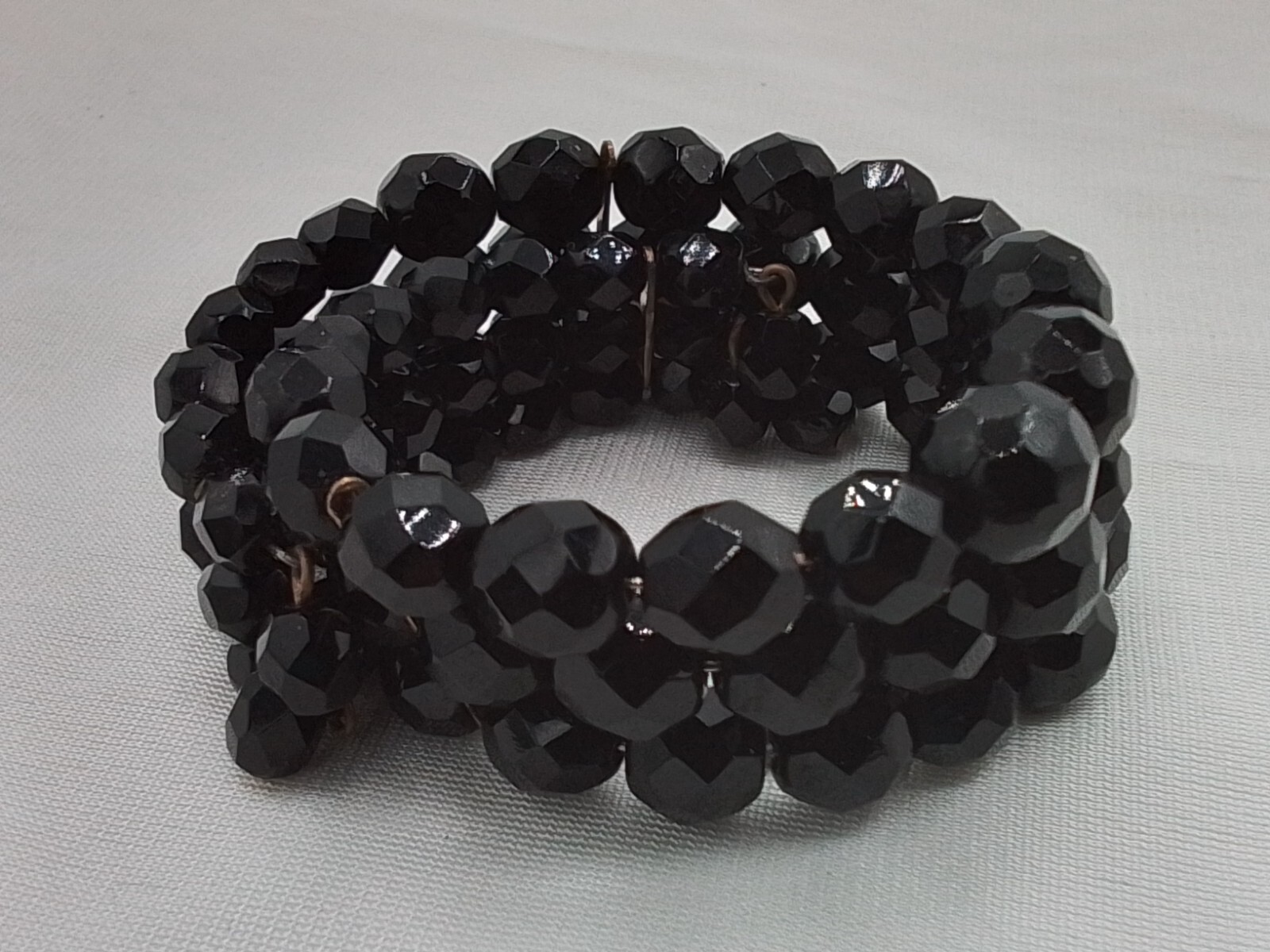 BLACK CRYSTAL TRIPLE STRAND FACETED BEADS EXPANDING WIRE CUFF BRACELET VINTAGE