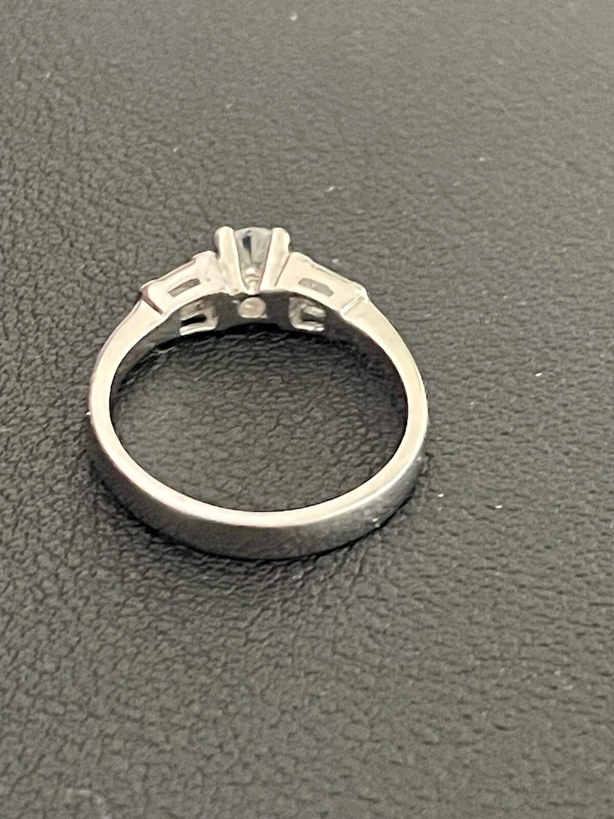 18KT White Gold 1/2CTW Diamond Engagement Ring. Size 6.75(X161)