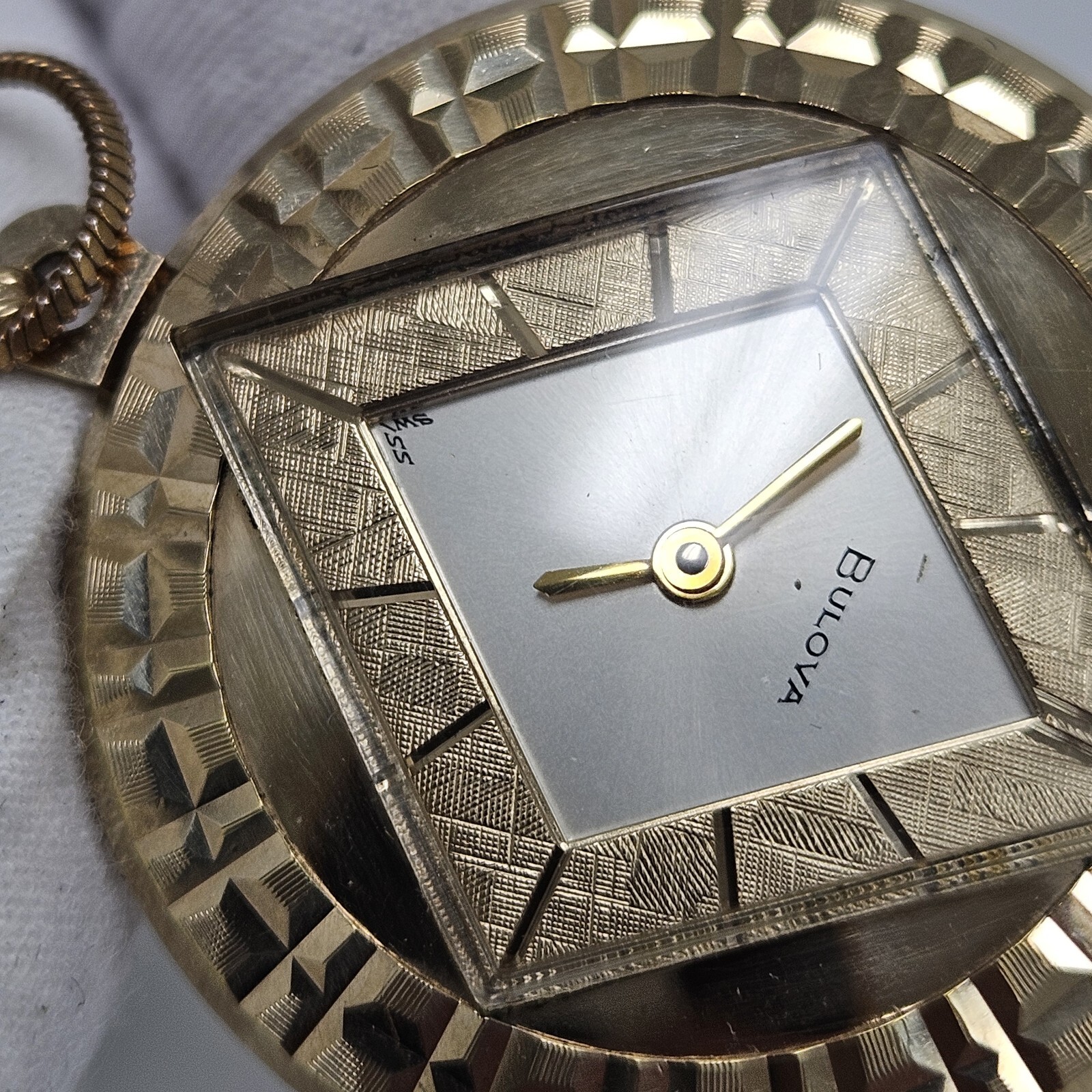 Vintage Bulova Gold Tone Round Pendant Necklace Watch 1967 11ALL 17J Hand Wind