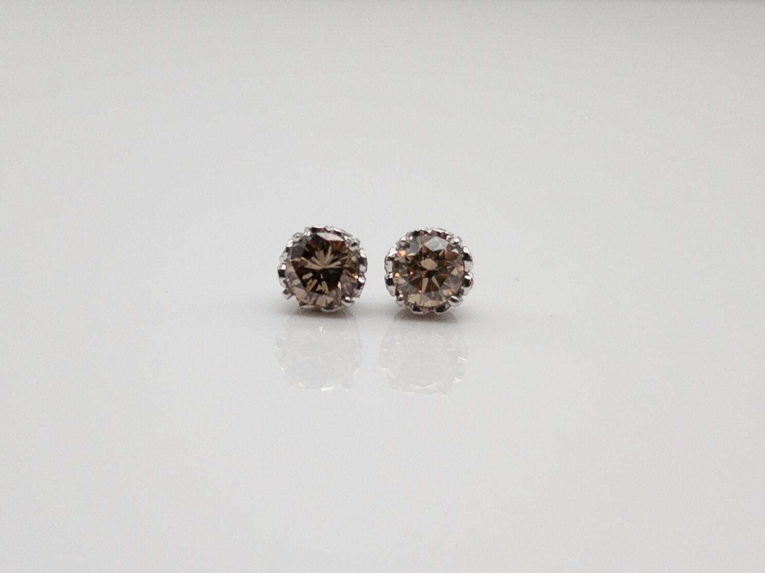 NEW $5000 1.75ct Natural SI1 Champagne Diamond 18k White Gold ETERNITY Earrings