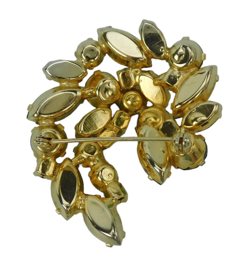 La Roco Rare Vintage Green Rhinestone Brooch & Jewelry Set