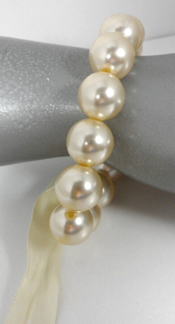 Vtg Beaded Stretch Bracelet Chunky 11 mm Champagne Faux Pearl Granny Cottage 7″