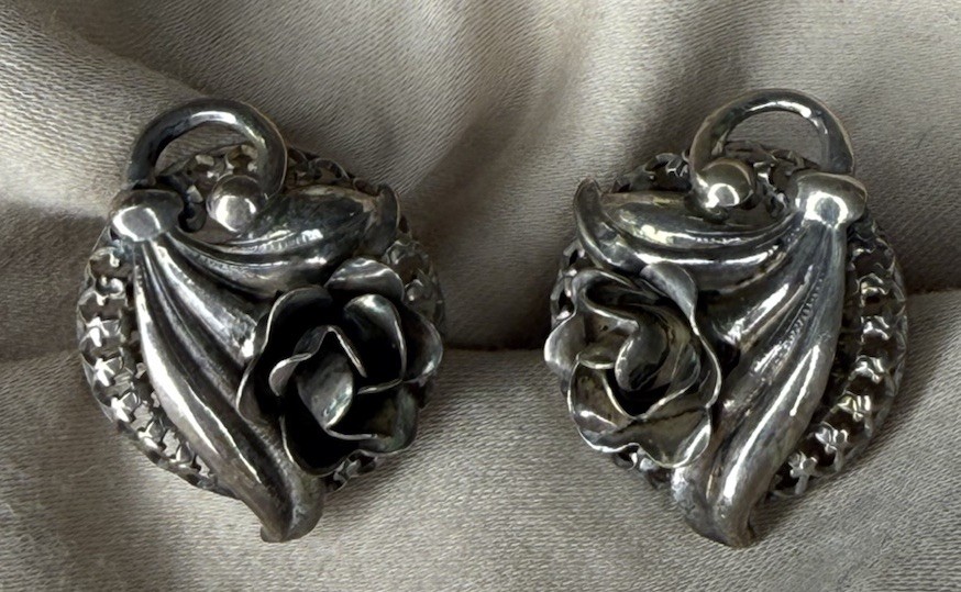 Vintage Danecraft Sterling Silver Floral Bouquet Design Screw Back Earrings