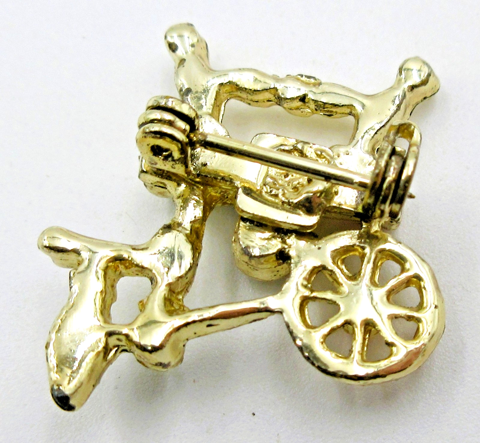 VTG UNUSUAL OPEN WORK RHINESTONE BLing Brooch Pin yellow Blu green red gold tone