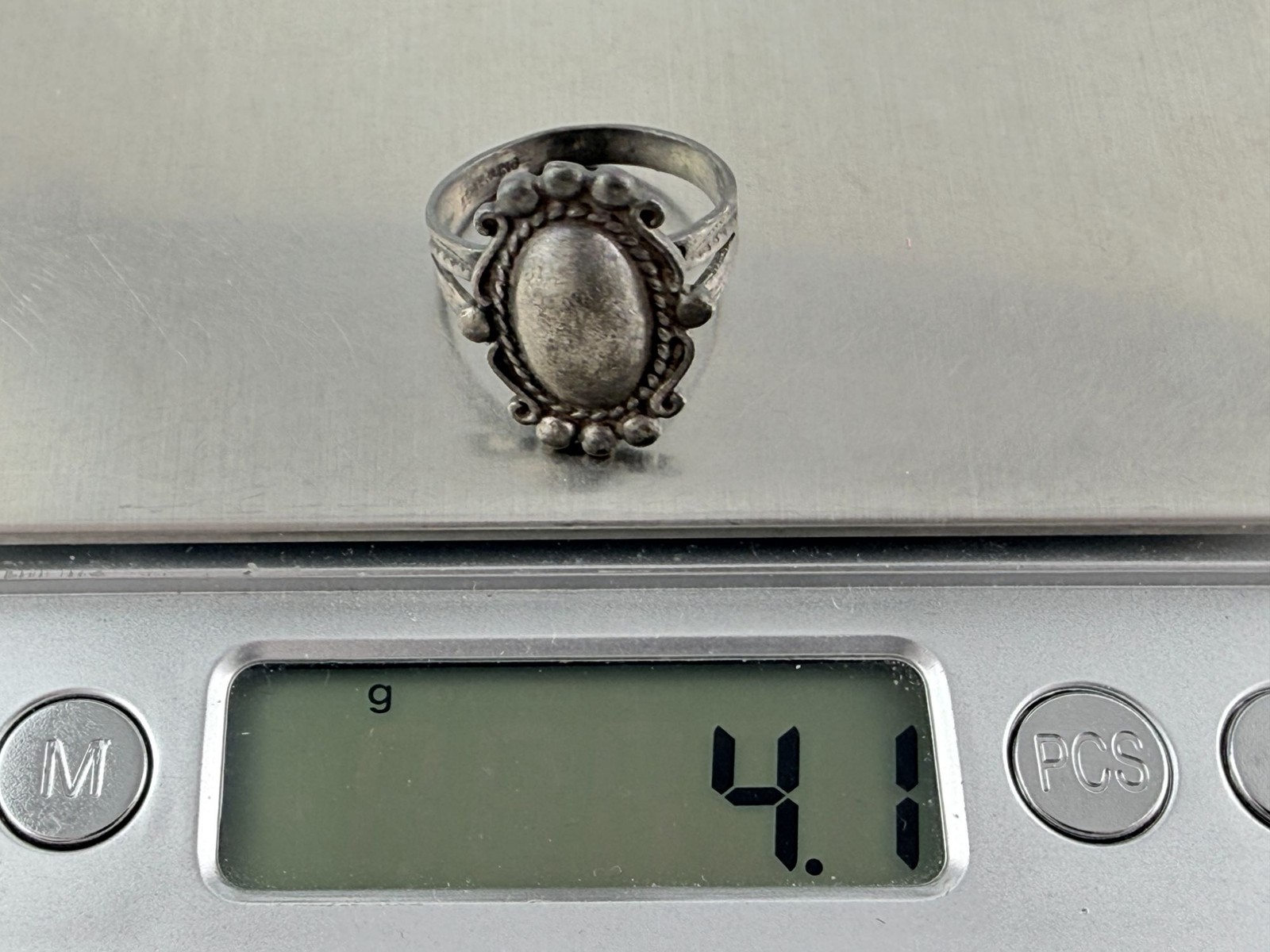 Vintage Sterling Silver Slight Dome Topped Ring 925 Size 6.5 Weighs 4.1g