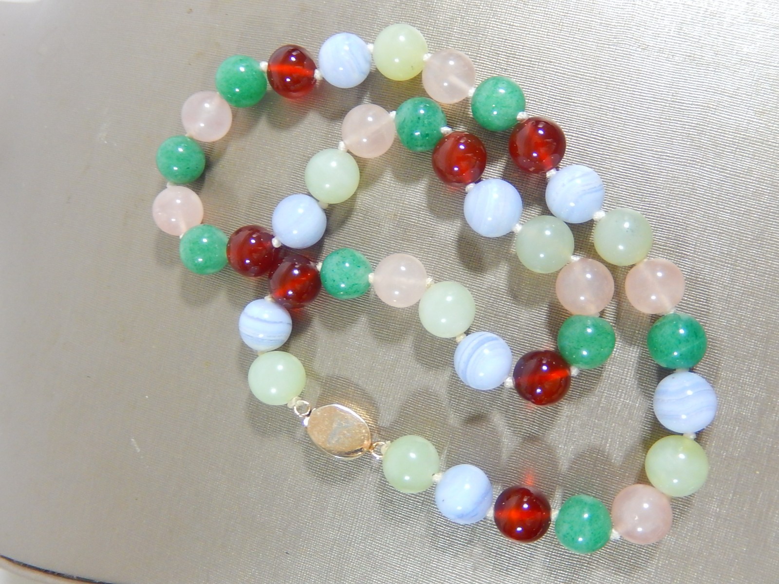 VTG CHINESE EXPORT HAND KNOTTED MULTI 10mm GEMSTONE 18″ NECKLACE W GILT CLASP