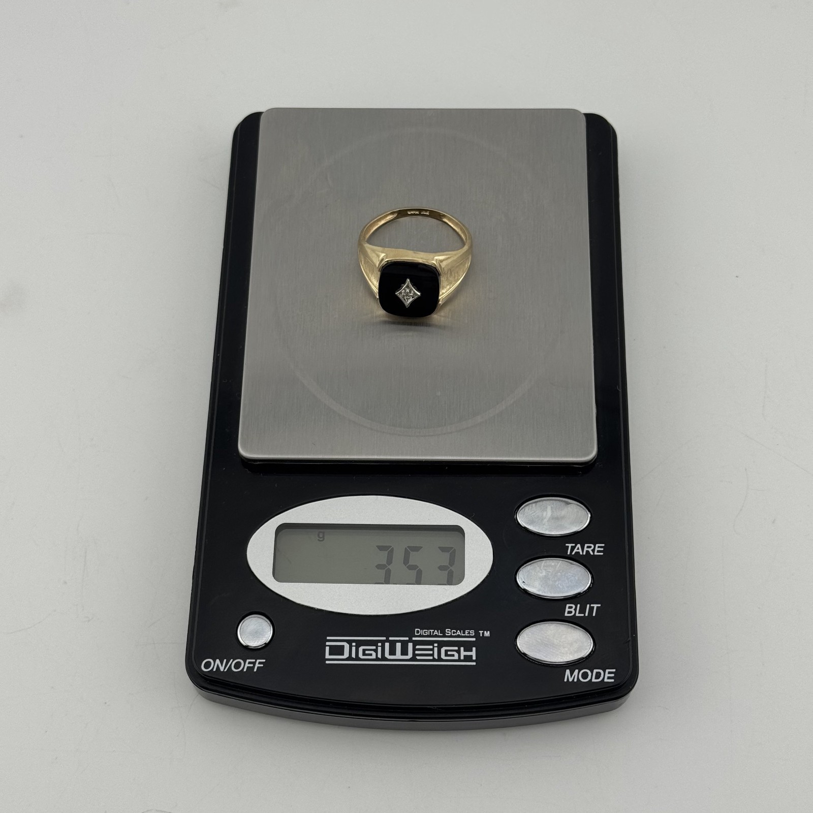 Vintage 10K Gold Black Onyx Diamond Accent Signet Ring Size 10 – 3.5g