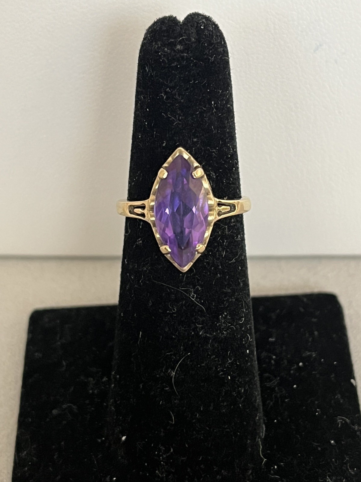 Vintage Antique Art Deco 10Kt Yellow Gold Synthetic Purple Sapphire Ring 6.0sz