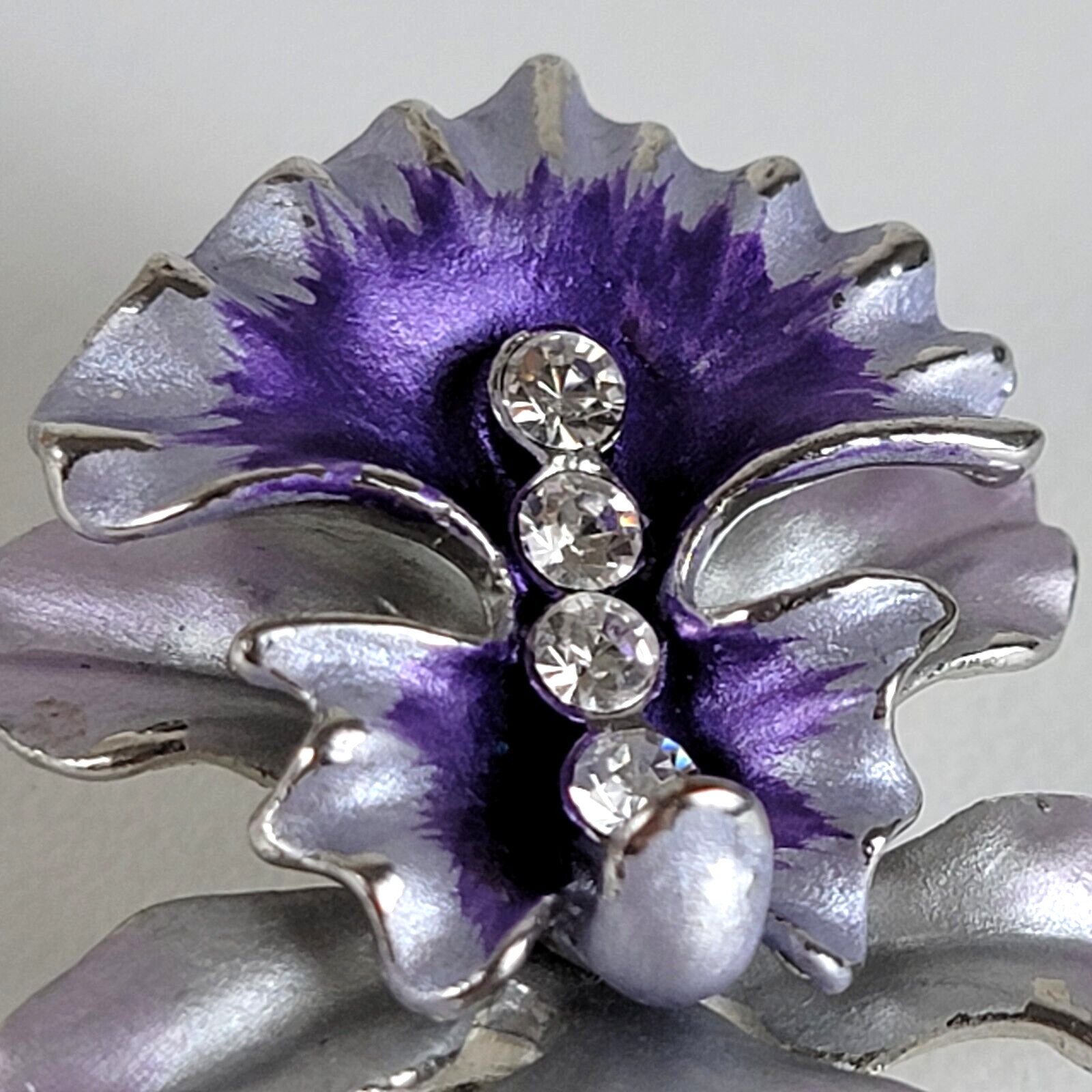 Vintage Purple Orchid Pendant With Clear Crystal 1.5 In Lariat