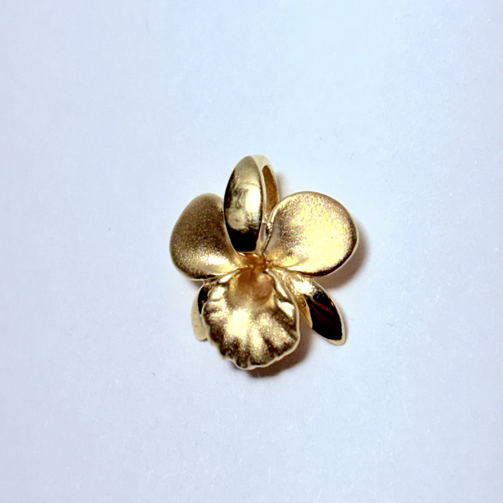 Sultan Hawaii Na Hoku 14K Yellow Gold Orchid Flower 13mm Pendant Charm 1.30g