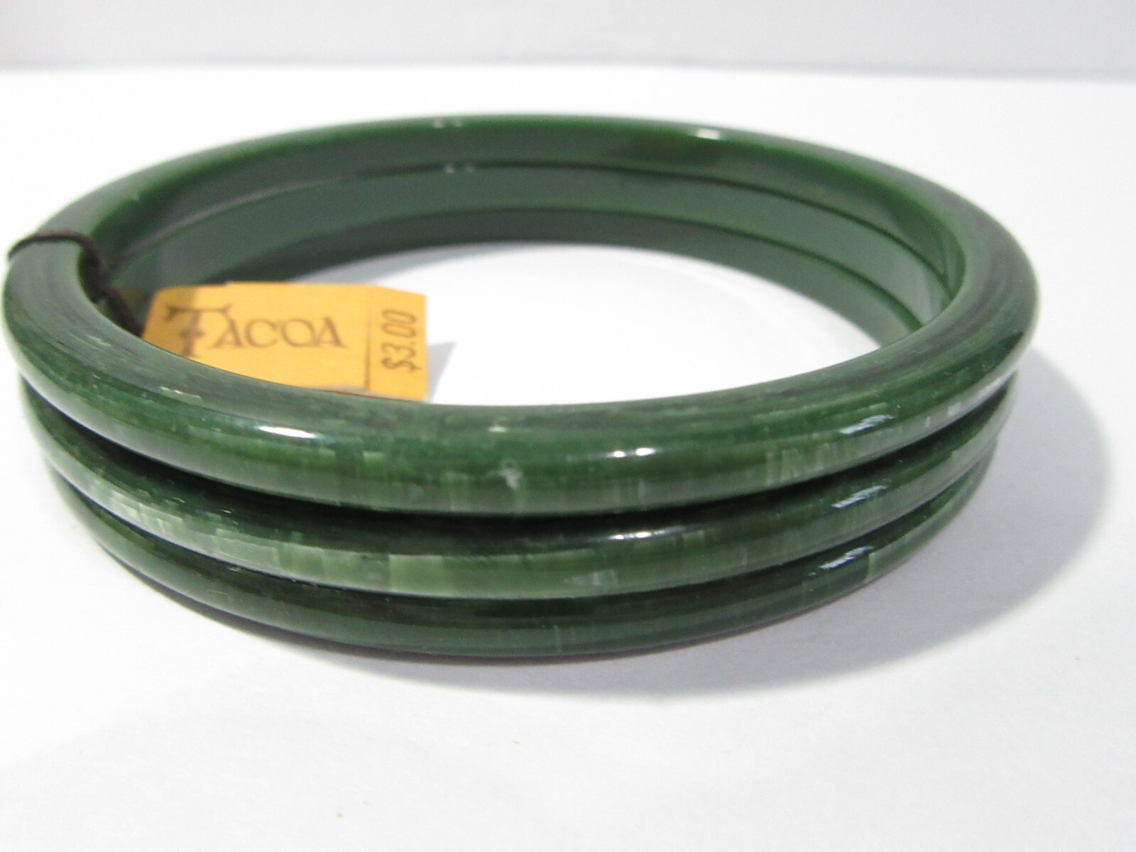 DARK GREEN WHITE MARBLED SPACER BANGLE BRACELET SET NOS WITH TAGS LUCITE
